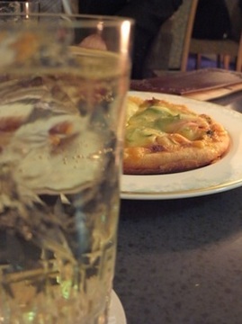 hotel aomori bar