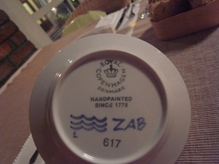 cafe daisy plate